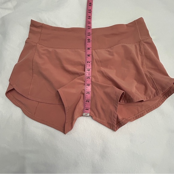 Lululemon Speed Up High-Rise Lined Short 4"
Pink Savannah. Size 8 - Picture 14 of 15
